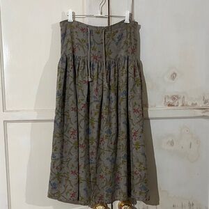 Chic Floral A-Line Linen Skirt in Gray